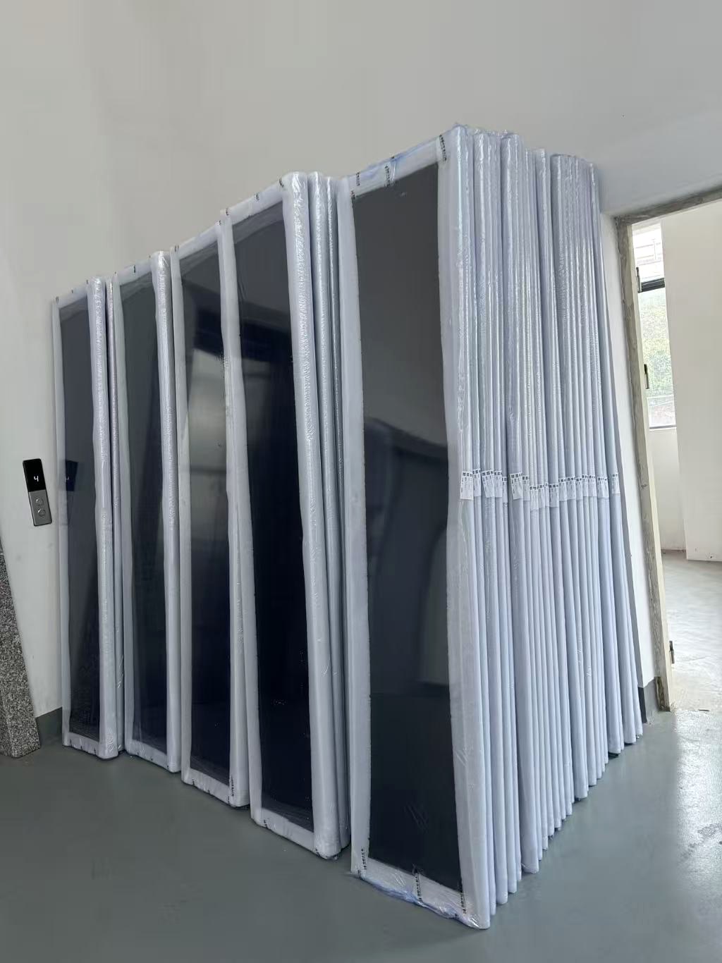 工程单玻璃柜门成品打包立放